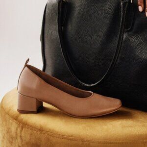 Poppy Barley The Daily Pump Leather Heel Square Toe Chunky Block Mary Jane Style